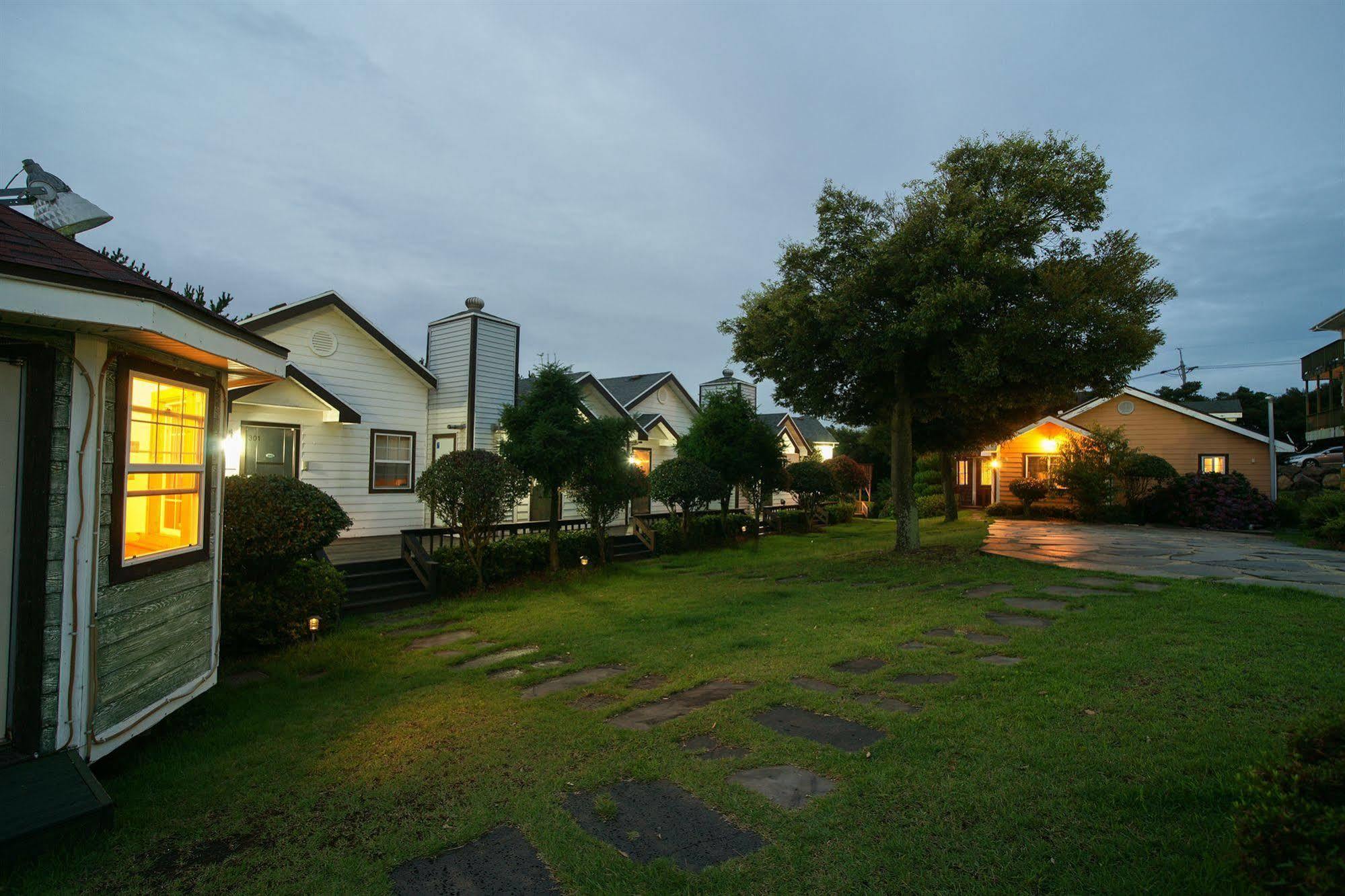 Uts Village Jeju Eksteriør billede