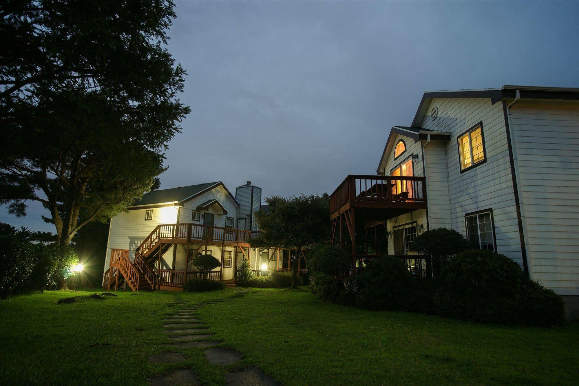 Uts Village Jeju Eksteriør billede