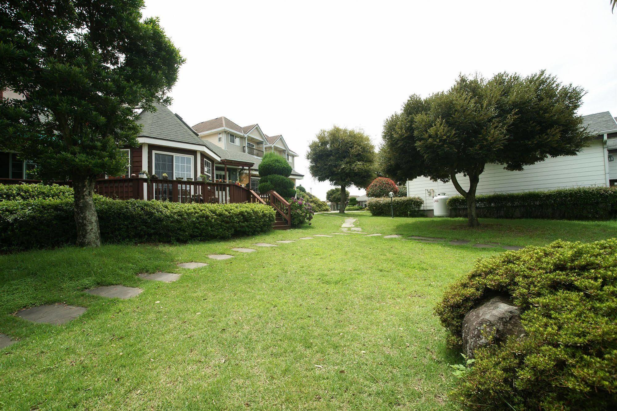 Uts Village Jeju Eksteriør billede
