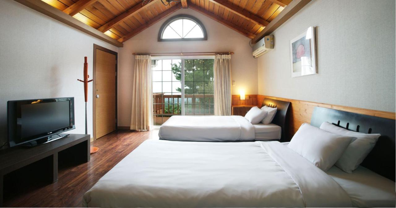 Uts Village Jeju Eksteriør billede